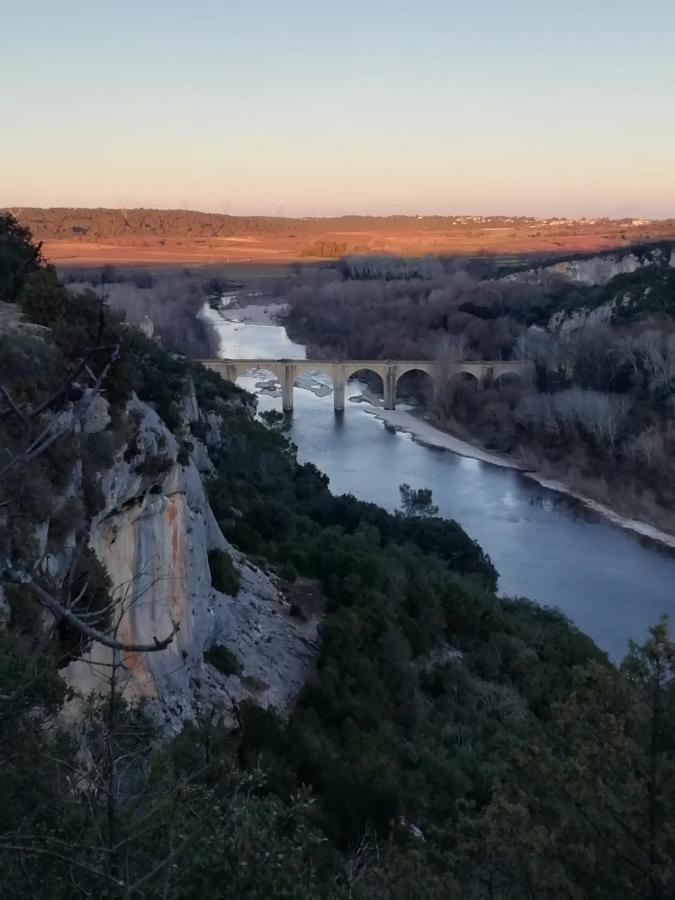 Le Patio Du Murier Vers Pont du Gard Bagian luar foto